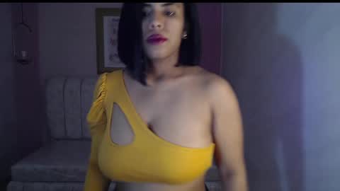 Snapshot of ambar_fox_s chatting on October 7, 3:04 am Ambar online show from October 7, 3:04 am