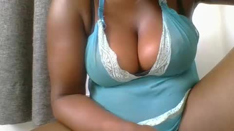 Mia online show from March 7, 7:19 am