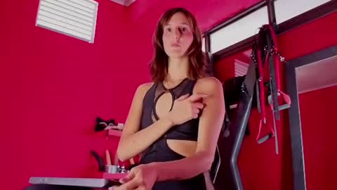 ambar_roux1 online show from September 17, 1:35 pm