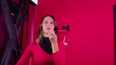 ambar_roux1 online show from November 15, 2:57 pm