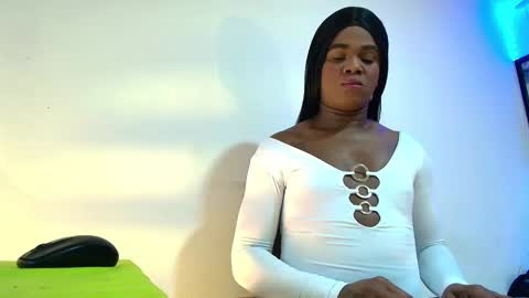 ambargil__ online show from January 8, 12:47 pm