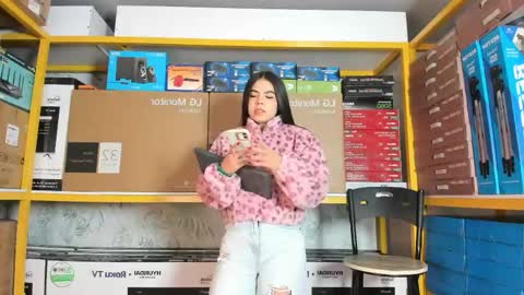 Snapshot of ambarina_ chatting on May 13, 11:29 am Ambarina online show from May 13, 11:29 am
