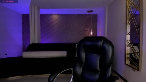 Ambar  online show from December 2, 11:48 am