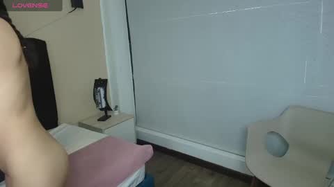 Ambar Ross online show from September 25, 7:50 pm