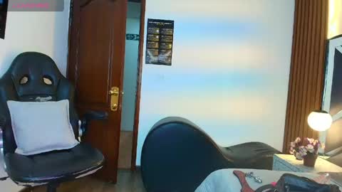 Ambar Ross online show from April 30, 2:34 pm