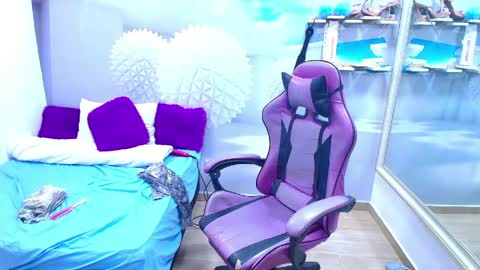 ambel_rose online show from May 1, 1:32 am