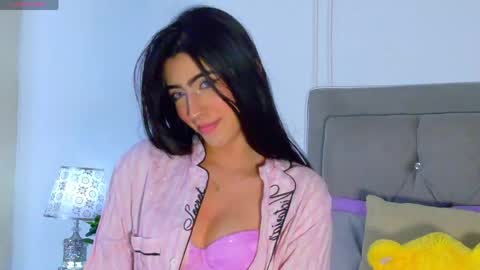 Snapshot of amber_bull chatting on May 23, 10:19 am amber_bull online show from May 23, 10:19 am