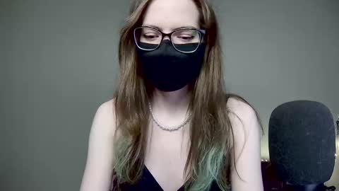 Snapshot of amber_candyfloss chatting on November 29, 1:30 am Amber non-nude model online show from November 29, 1:30 am