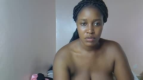 Snapshot of amber_cutie2 chatting on June 25, 10:03 pm amber_cutie2 online show from June 25, 10:03 pm