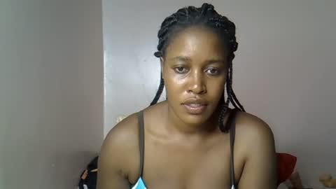 Snapshot of amber_cutie2 chatting on July 12, 5:04 pm amber_cutie2 online show from July 12, 5:04 pm