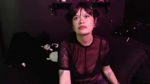 Snapshot of amber_rouss chatting on November 28, 1:52 am ROUSS online show from November 28, 1:52 am