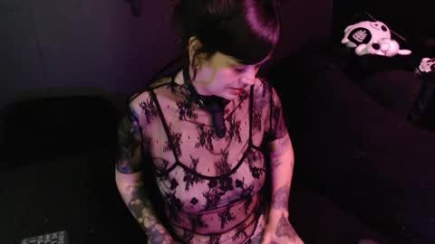 Snapshot of amber_rouss chatting on January 13, 9:20 pm ROUSS online show from January 13, 9:20 pm