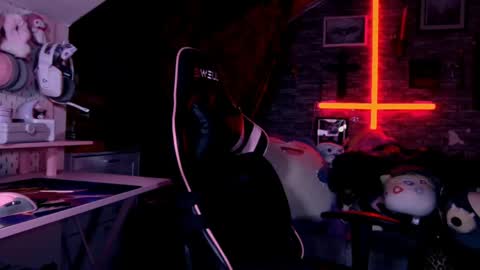Snapshot of amberangel666 chatting on May 19, 1:56 am DEMONESS AMBER 666 online show from May 19, 1:56 am