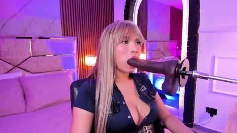 Amber Ashford online show from May 19, 3:24 am