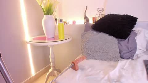 Amber online show from December 17, 3:17 am