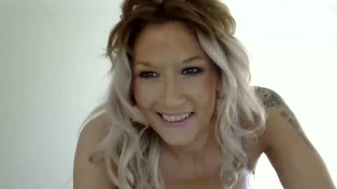 Snapshot of amberdesmond722 chatting on June 8, 9:59 pm Kaligirll online show from June 8, 9:59 pm