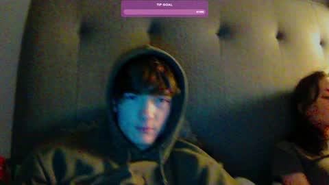 Snapshot of amberispurple chatting on December 31, 2:40 am AmberIsPurple online show from December 31, 2:40 am