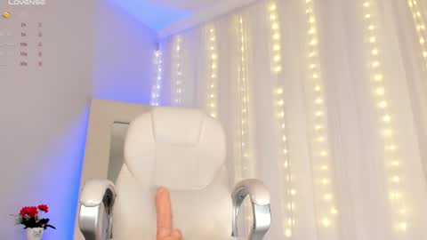 Snapshot of ambermiller04 chatting on December 17, 1:16 pm Amber online show from December 17, 1:16 pm
