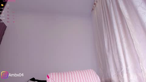 Snapshot of ambermiller04 chatting on February 12, 9:52 am Amber online show from February 12, 9:52 am