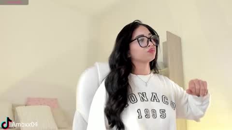 Amber online show from February 18, 1:40 pm