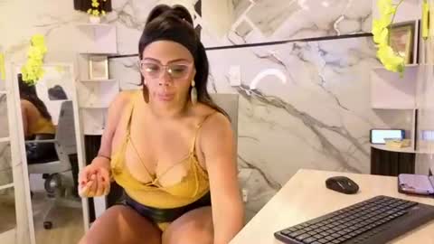   online show from August 1, 12:59 pm