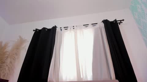 Snapshot of amberpixie_ chatting on November 12, 7:57 pm Amber online show from November 12, 7:57 pm