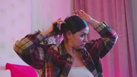 Amberseyes online show from March 10, 10:20 am