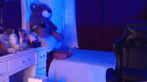 Amber  online show from December 13, 2:32 am