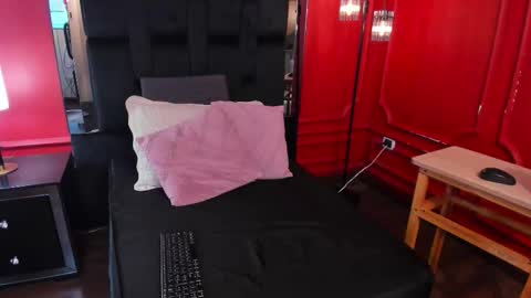 Amber online show from November 10, 7:13 pm