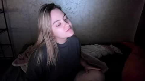 ambrosia__ online show from October 21, 4:46 am