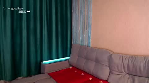 Snapshot of ambrosia_nectar chatting on September 24, 11:24 am  25 WEEK Princess  Linnea  online show from September 24, 11:24 am