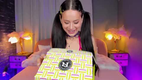 AMY online show from April 28, 6:35 pm