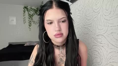 Snapshot of ameeludkowski chatting on November 17, 10:10 am Alica online show from November 17, 10:10 am