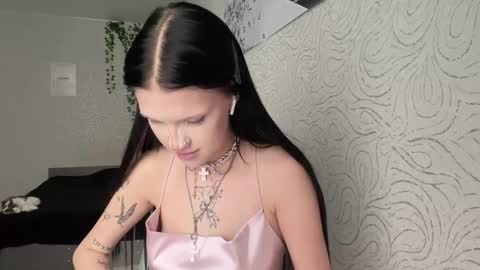 Snapshot of ameeludkowski chatting on November 19, 10:04 am Alica online show from November 19, 10:04 am