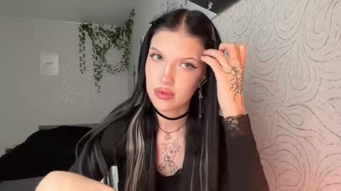 Snapshot of ameeludkowski chatting on November 24, 11:21 am Alica online show from November 24, 11:21 am