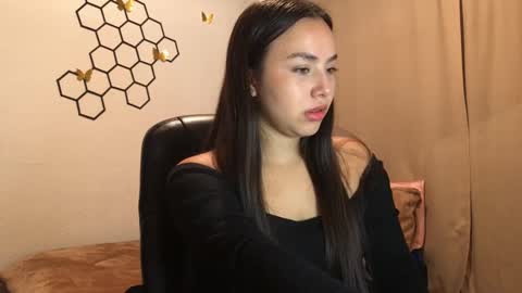 Amelia online show from November 4, 12:48 pm