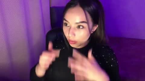 Amelia online show from June 15, 8:55 pm