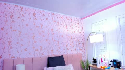 Snapshot of amelia_adms chatting on November 24, 7:02 pm Amelia Adams online show from November 24, 7:02 pm