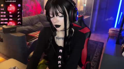 Snapshot of amelia_aley_ chatting on November 7, 9:31 am Amelia Aley online show from November 7, 9:31 am