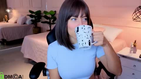 AMELIA online show from January 9, 11:46 am