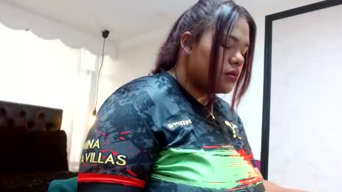 Snapshot of amelia_jackson__ chatting on December 3, 12:58 pm Amelia online show from December 3, 12:58 pm