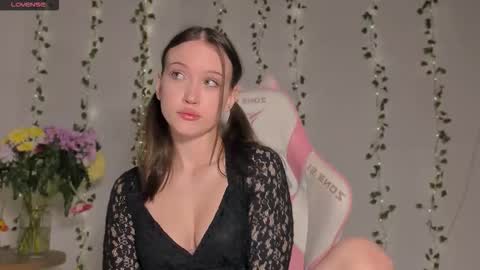 Snapshot of amelia_lein chatting on December 14, 12:38 am Your Amelia online show from December 14, 12:38 am