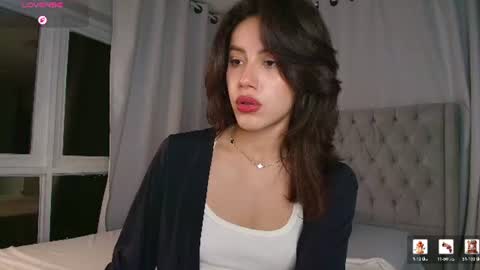 Snapshot of amelia_mee chatting on June 11, 12:32 am amelia_mee online show from June 11, 12:32 am
