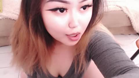 Snapshot of amelia_sunlight chatting on May 12, 4:04 pm Amelia online show from May 12, 4:04 pm