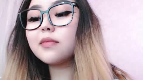 Snapshot of amelia_sunlight chatting on May 14, 6:04 pm Amelia online show from May 14, 6:04 pm