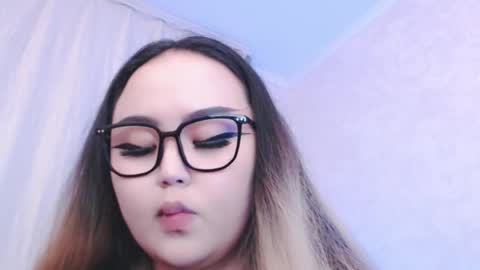 Snapshot of amelia_sunlight chatting on June 4, 4:02 pm Amelia online show from June 4, 4:02 pm