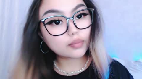 Snapshot of amelia_sunlight chatting on June 12, 4:17 pm Amelia online show from June 12, 4:17 pm