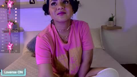 Snapshot of amelia_voss chatting on December 5, 2:58 pm amelia_voss online show from December 5, 2:58 pm