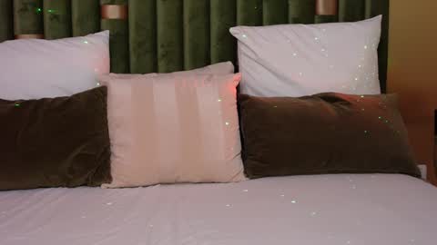 Amelia online show from December 4, 6:44 am