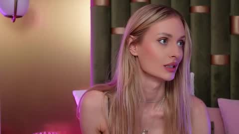 Amelia online show from January 8, 5:59 pm